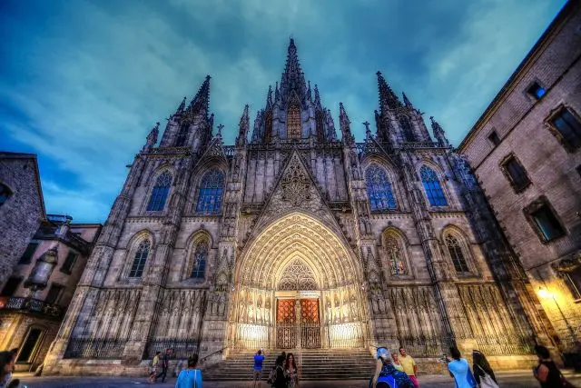 Bild zeigt die Kathedrale von Barcelona