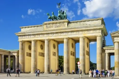 Bild zeigt das Brandenburger Tor in Berlin